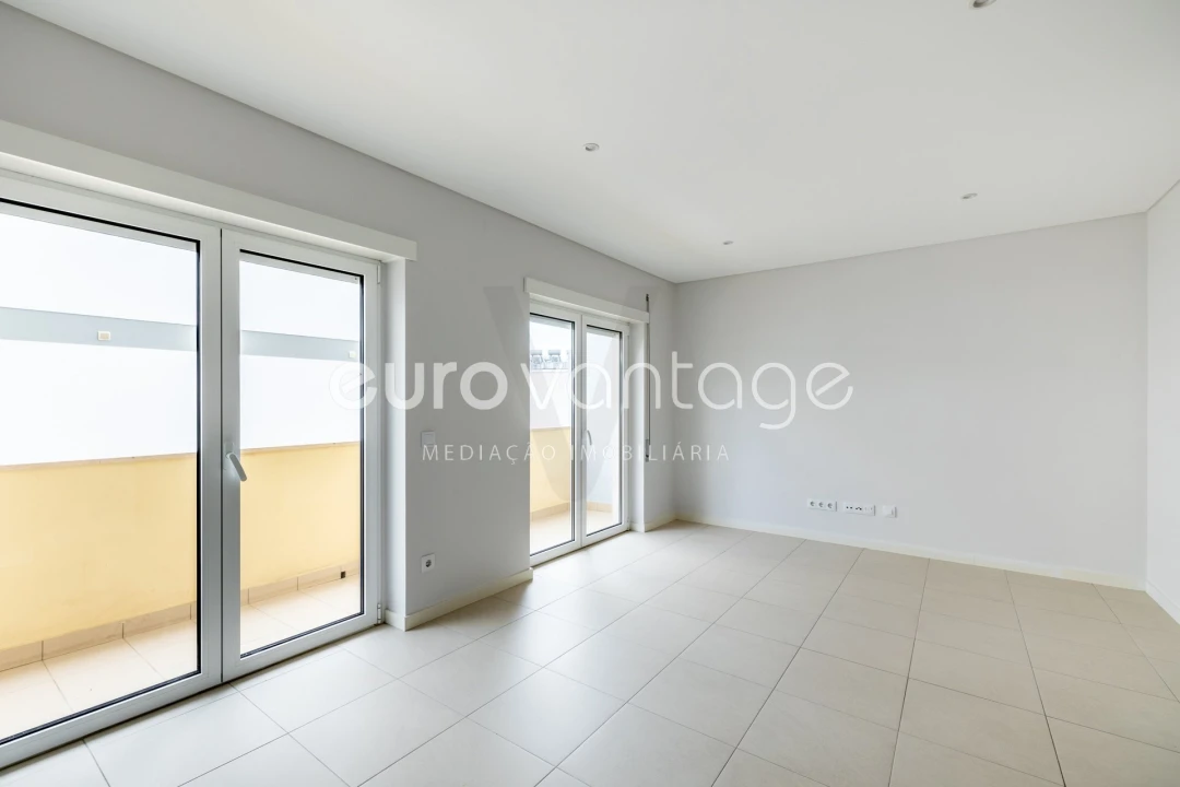 Apartamento T2 para Venda em Leiria, Pousos, Barreira e Cortes Foto 15