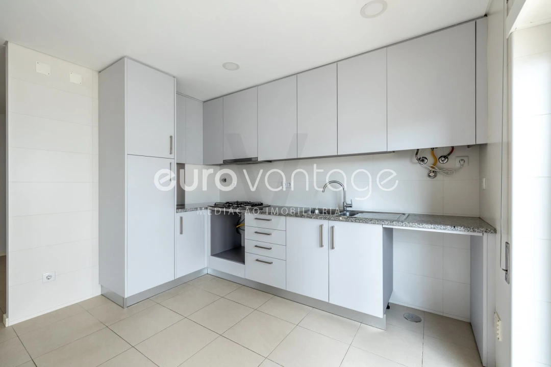 Apartamento T2 para Venda em Leiria, Pousos, Barreira e Cortes Foto 12
