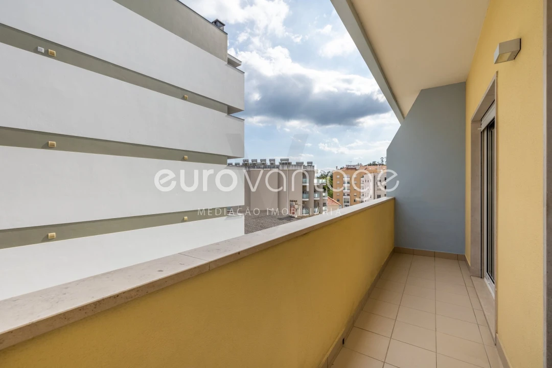 Apartamento T2 para Venda em Leiria, Pousos, Barreira e Cortes Foto 16