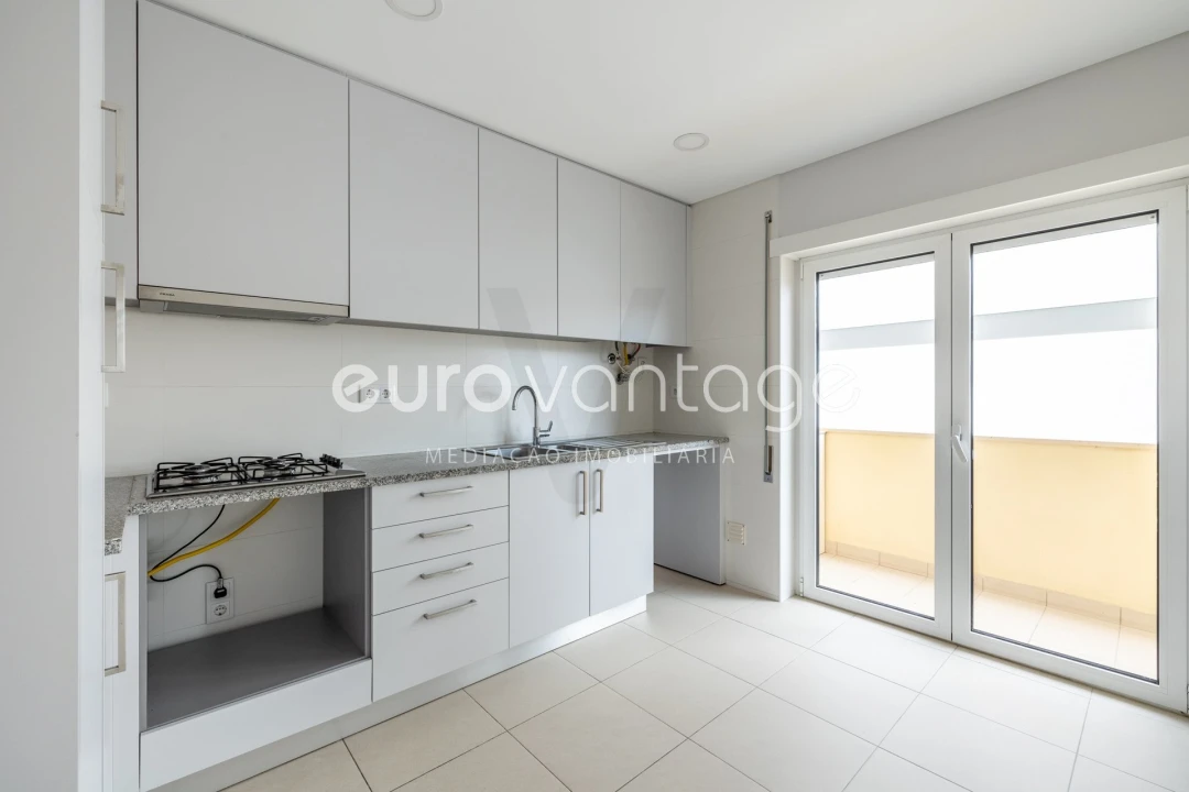 Apartamento T2 para Venda em Leiria, Pousos, Barreira e Cortes Foto 10