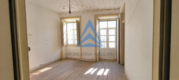 Prédio para Venda em Abrantes (São Vicente e São João) e Alferrarede