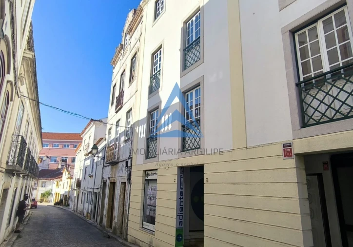 Prédio para Venda em Abrantes (São Vicente e São João) e Alferrarede Foto 3