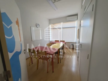 Armazém para Venda em Setubal (São Sebastião)