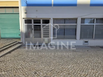 Armazém para Venda em Setubal (São Sebastião)