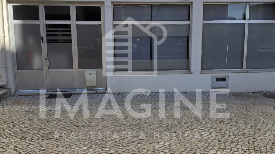 Armazém para Venda em Setubal (São Sebastião)