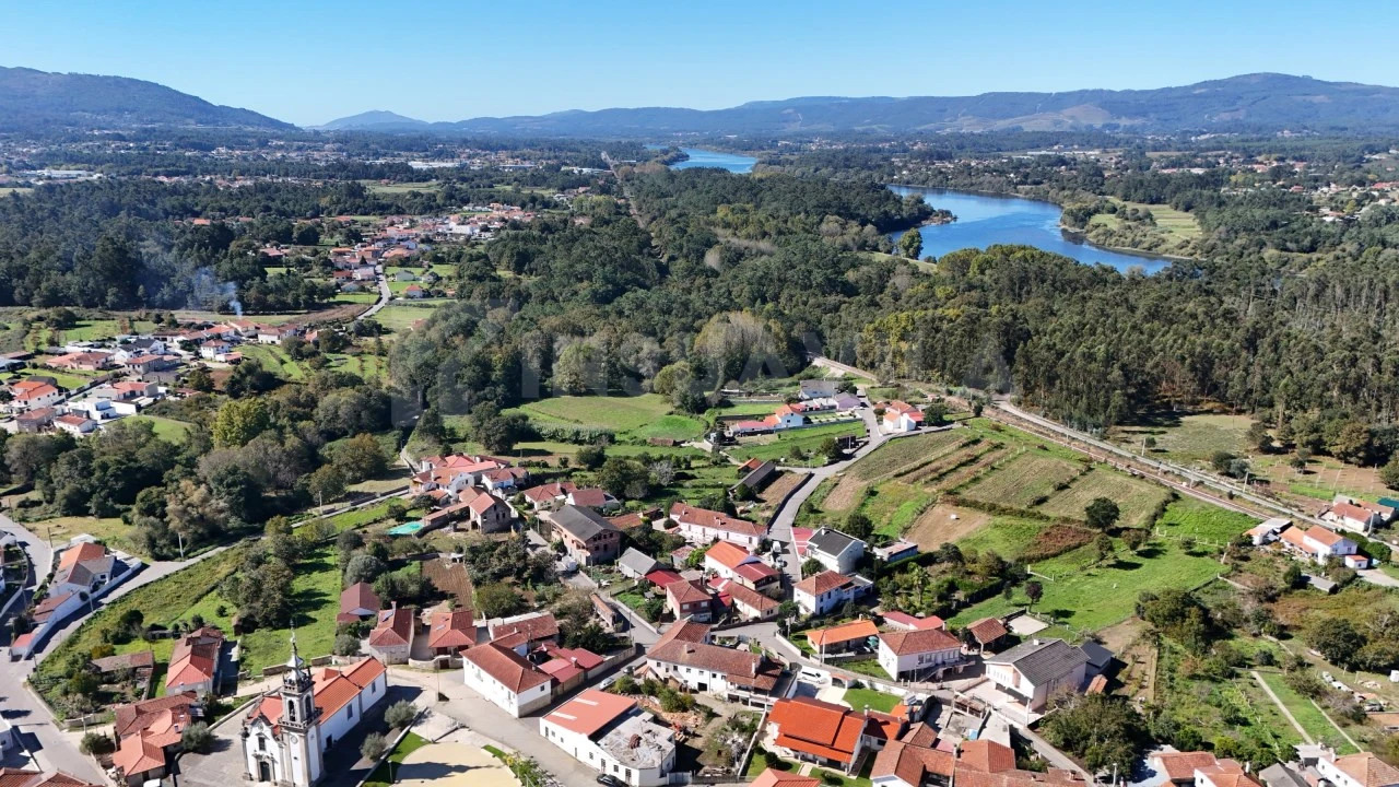 Moradia T5 para Venda em São Pedro da Torre Foto 45