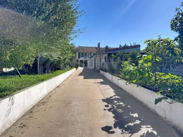 Moradia T5 para Venda em São Pedro da Torre