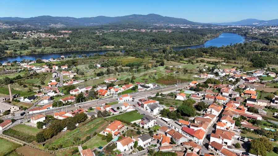 Moradia T5 para Venda em São Pedro da Torre Foto 46