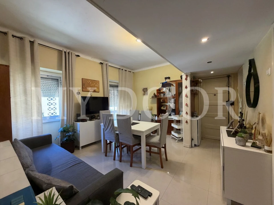Apartamento T3 para Venda em Alvalade Foto 5