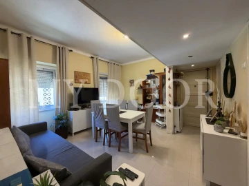 Apartamento T3 para Venda em Alvalade