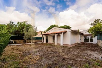 Moradia T4 para Venda em Azeitão (São Lourenço e São Simão)