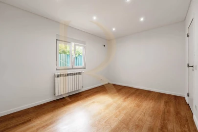 Moradia T4 para Venda em Azeitão (São Lourenço e São Simão)