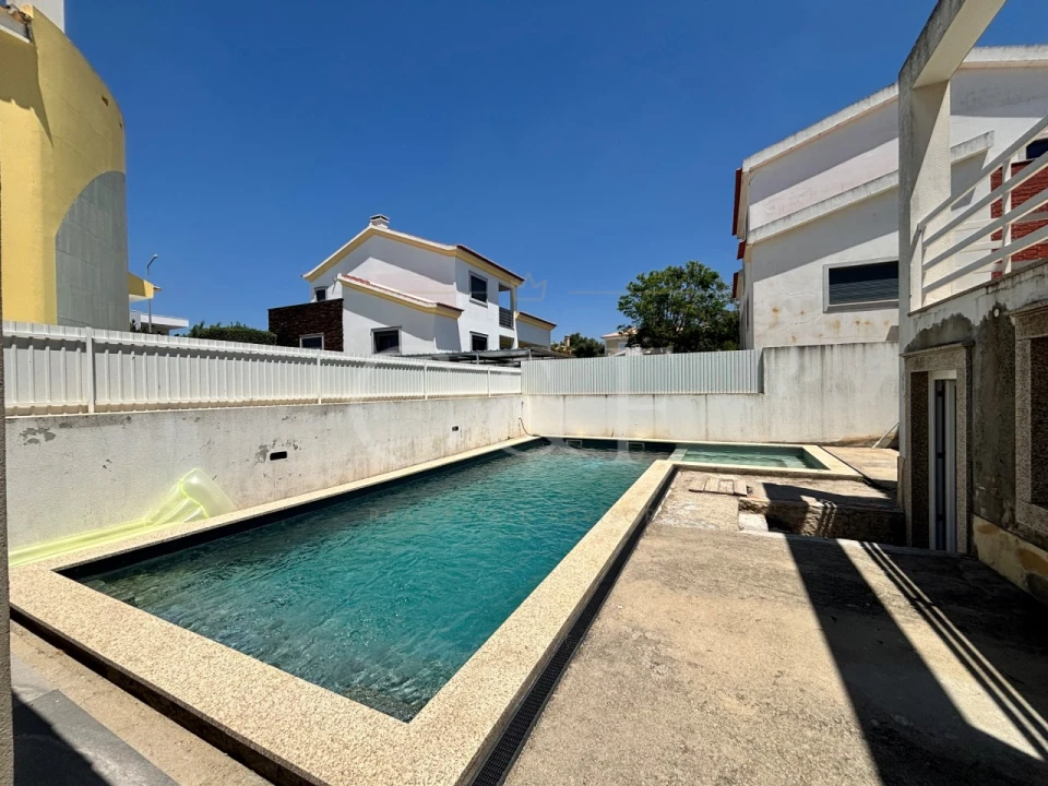 Moradia T4 para Venda em Azeitão (São Lourenço e São Simão) Foto 27