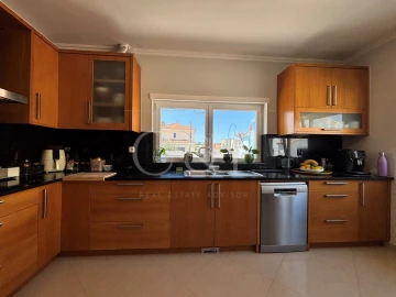 Moradia T4 para Venda em Azeitão (São Lourenço e São Simão)