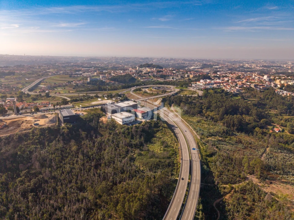 Terreno para Venda em Fânzeres e São Pedro da Cova Foto 10