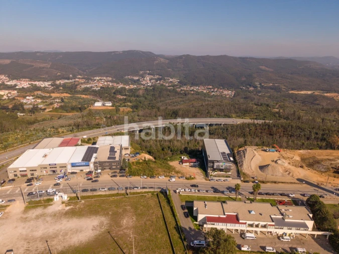 Terreno para Venda em Fânzeres e São Pedro da Cova Foto 5