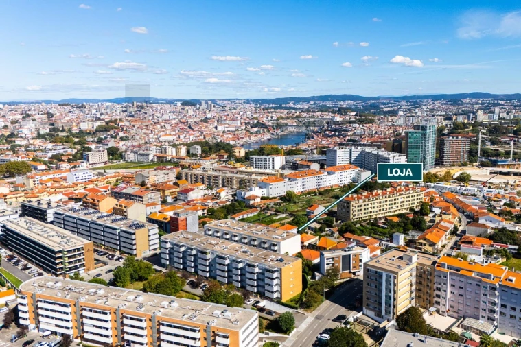 Loja para Venda em Santa Marinha e São Pedro da Afurada Foto 4