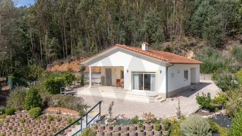 Moradia T3 para Venda em Arrifana