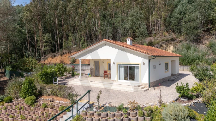 Moradia T3 para Venda em Arrifana