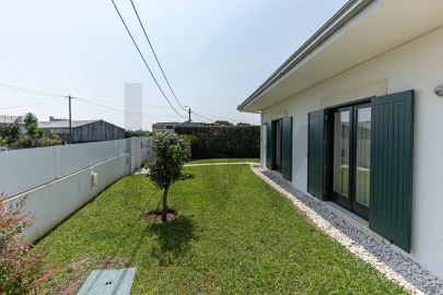 Moradia T4 para Venda em São Felix da Marinha