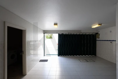 Moradia T4 para Venda em São Felix da Marinha