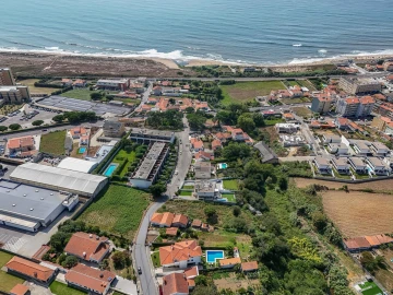 Moradia T4 para Venda em São Felix da Marinha