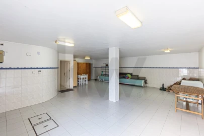 Moradia T4 para Venda em São Felix da Marinha