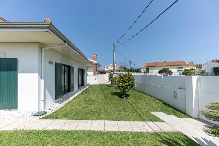 Moradia T4 para Venda em São Felix da Marinha Foto 15