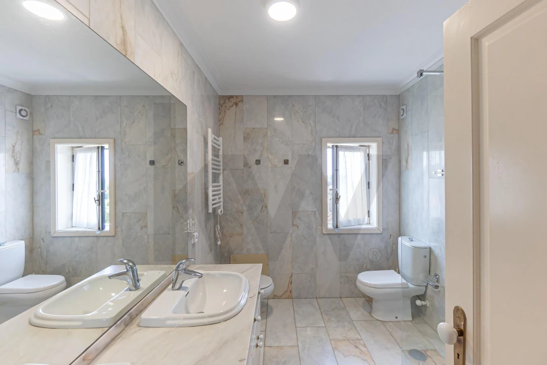 Moradia T4 para Venda em São Felix da Marinha Foto 53