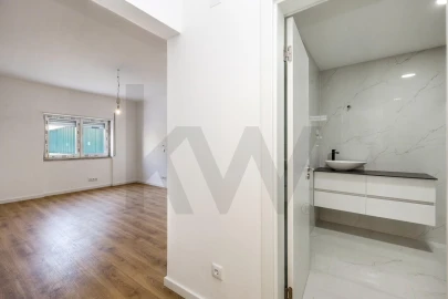 Apartamento T2 para Venda em Massamá e Monte Abraão