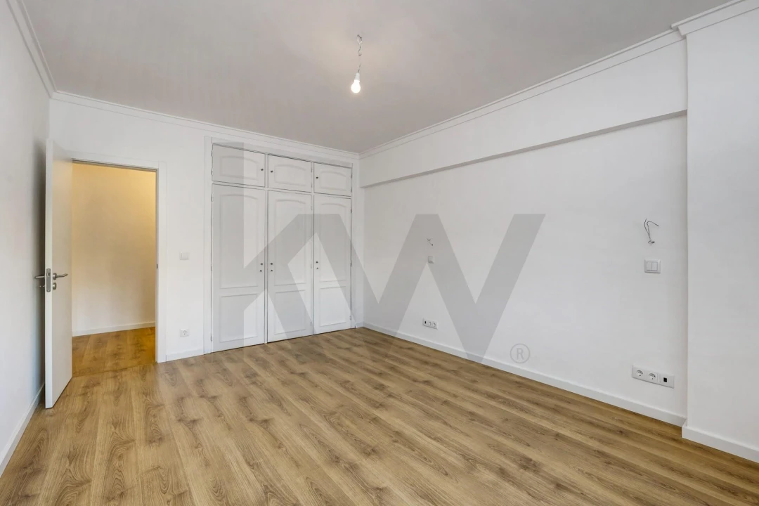 Apartamento T2 para Venda em Massamá e Monte Abraão Foto 19