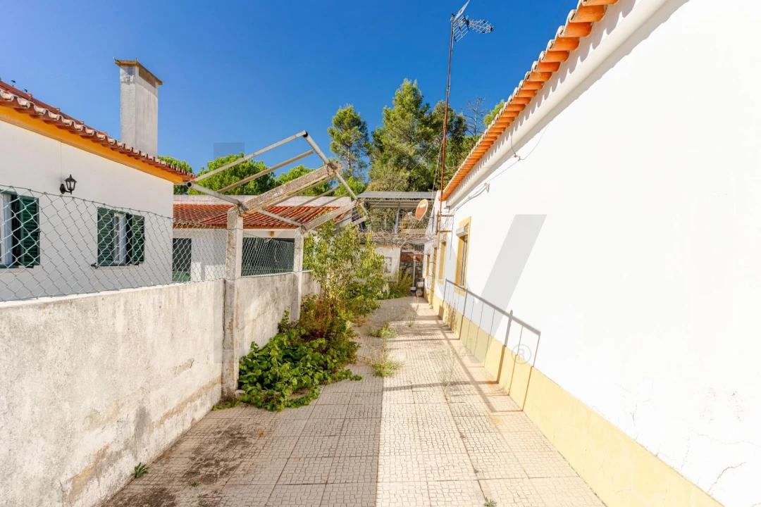 Moradia T4 para Venda em Quinta do Anjo Foto 3