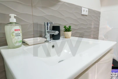 Moradia T2 para Venda em Algarvia