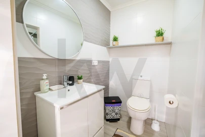 Moradia T2 para Venda em Algarvia