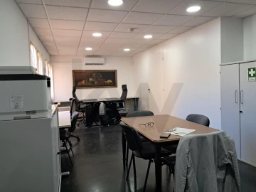 Escritório para Venda em Beato