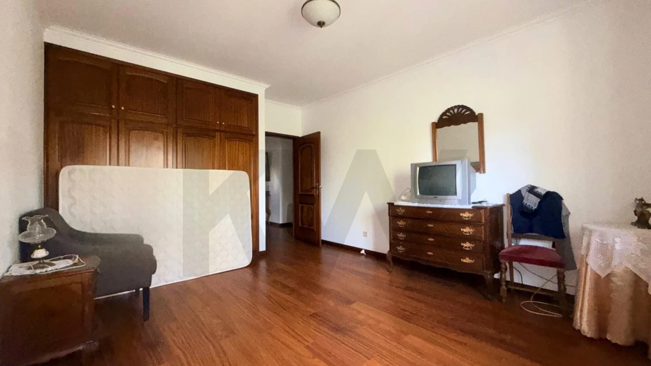 Moradia T2 para Venda em Caldas de São Jorge e Pigeiros Foto 9