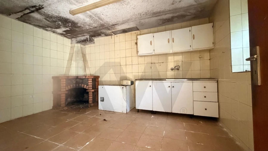 Moradia T2 para Venda em Caldas de São Jorge e Pigeiros Foto 18
