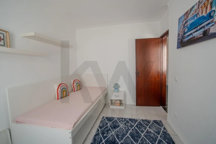 Moradia T4 para Venda em Santa Maria do Castelo e Santiago e Santa Susana Foto 11