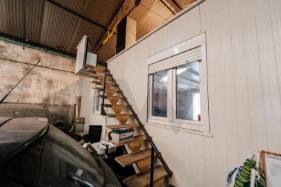 Armazém para Venda em Avelãs de Caminho