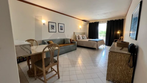 Apartamento para Venda em Albufeira e Olhos de Água