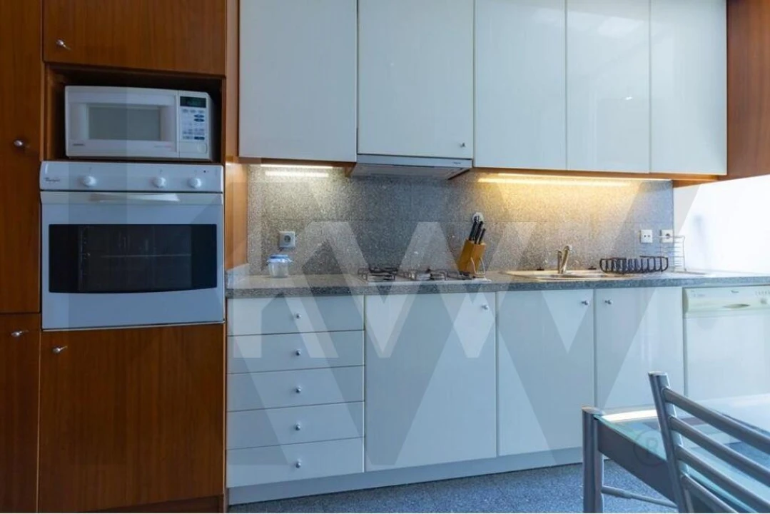 Apartamento T1 para Arrendamento em Santa Marinha e São Pedro da Afurada Foto 15