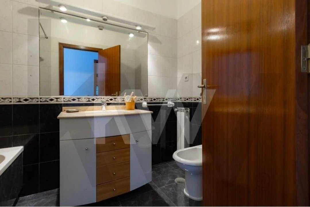 Apartamento T1 para Arrendamento em Santa Marinha e São Pedro da Afurada Foto 13