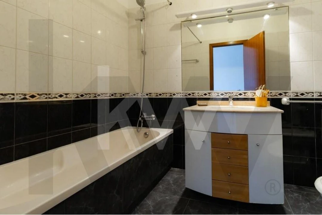 Apartamento T1 para Arrendamento em Santa Marinha e São Pedro da Afurada Foto 14