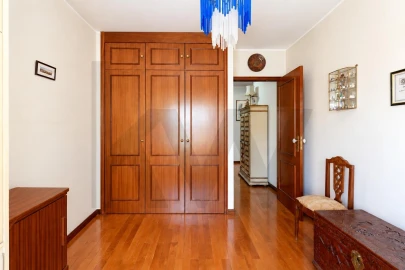 Apartamento T4 para Venda em Mafamude e Vilar do Paraíso