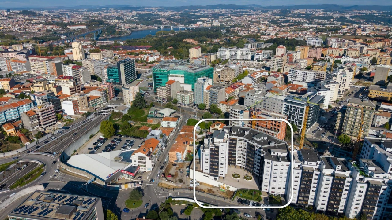 Apartamento T4 para Venda em Mafamude e Vilar do Paraíso Foto 2