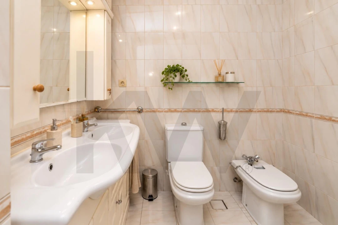 Apartamento T4 para Venda em Mafamude e Vilar do Paraíso Foto 27