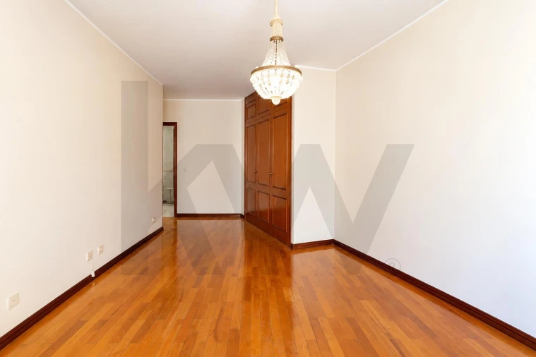 Apartamento T4 para Venda em Mafamude e Vilar do Paraíso Foto 34