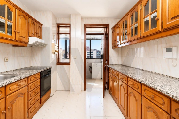 Apartamento T4 para Venda em Mafamude e Vilar do Paraíso Foto 9