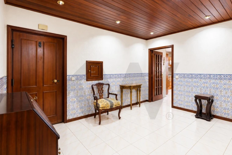 Apartamento T4 para Venda em Mafamude e Vilar do Paraíso Foto 6