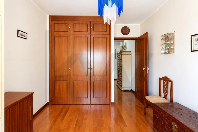 Apartamento T4 para Venda em Mafamude e Vilar do Paraíso Foto 32